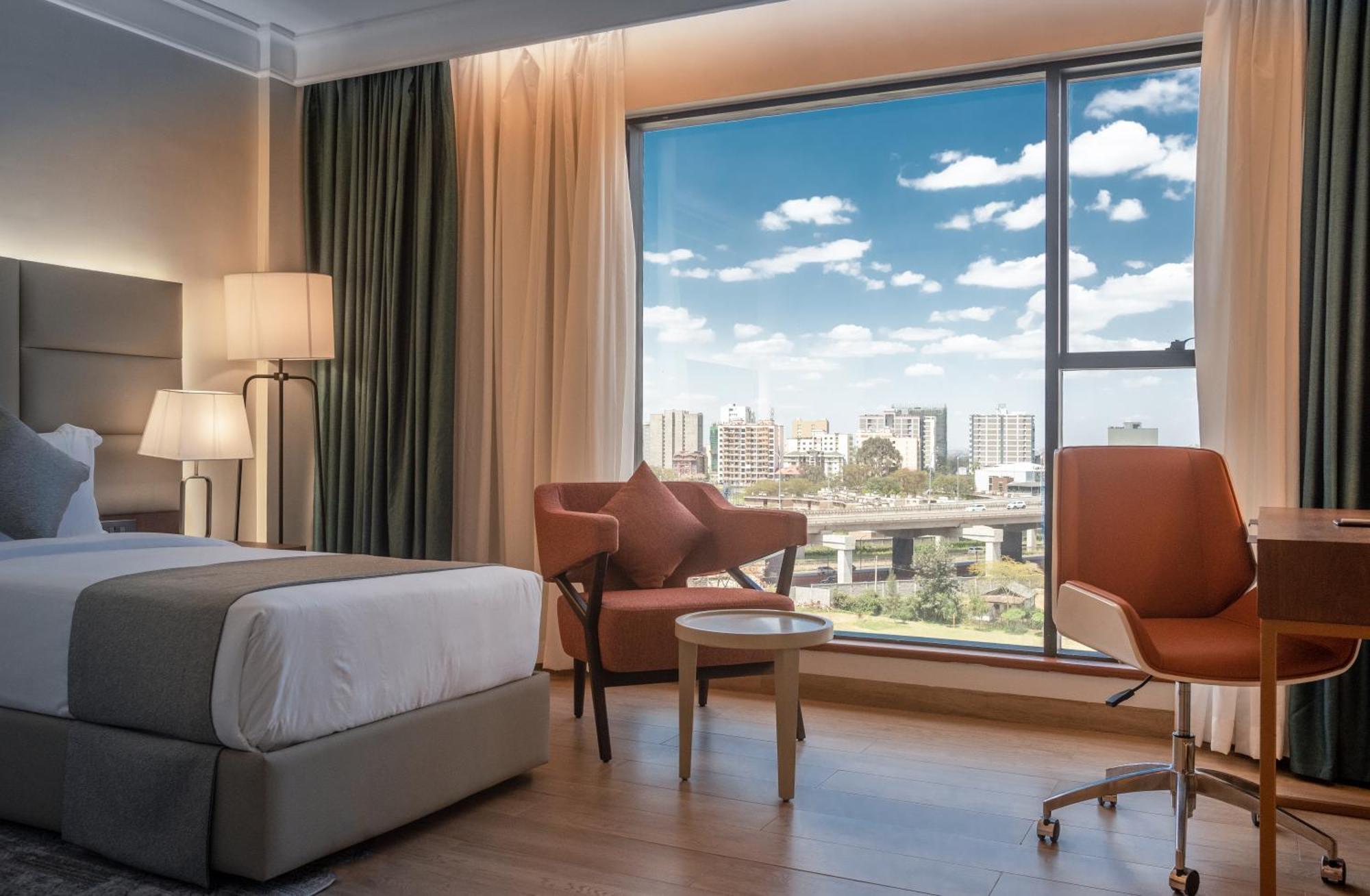 Superior Twin Room with City View
